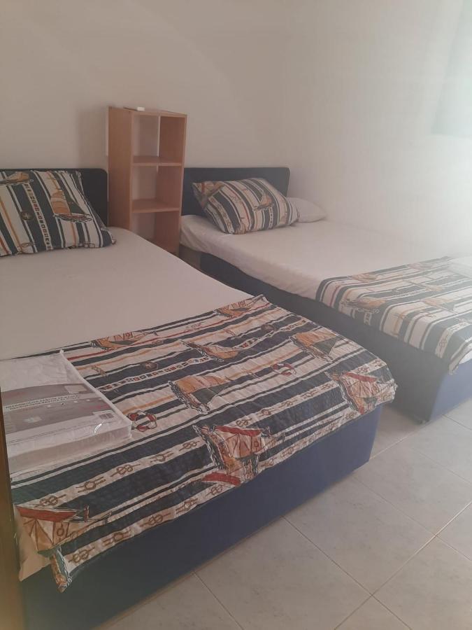 H&F Apartmani Vir Exterior foto